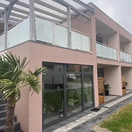 Grod Piastow - Ciao Baltyk Bed & Breakfast